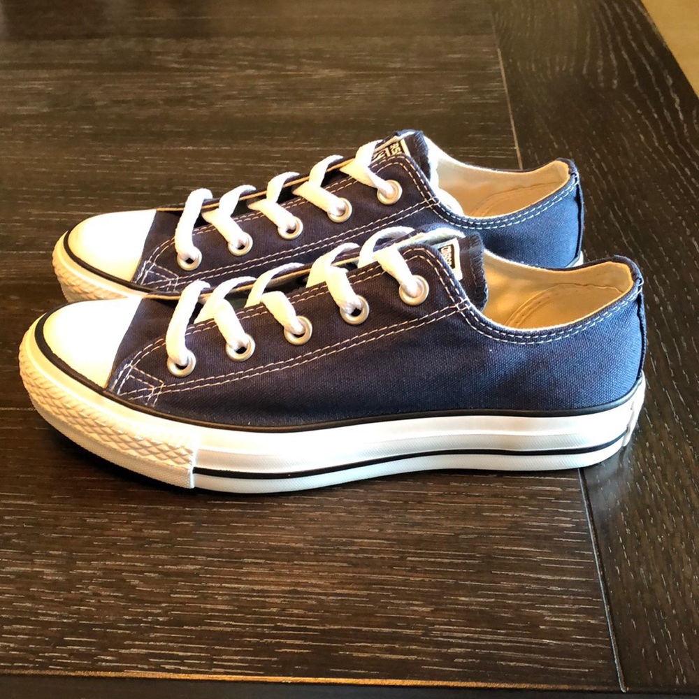 navy blue converse